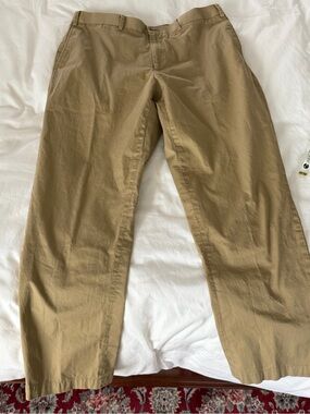 Men's Classic Straight Chinos in Tan